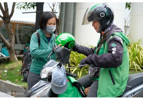Đi xe công nghệ phải đóng thuế VAT 10%
